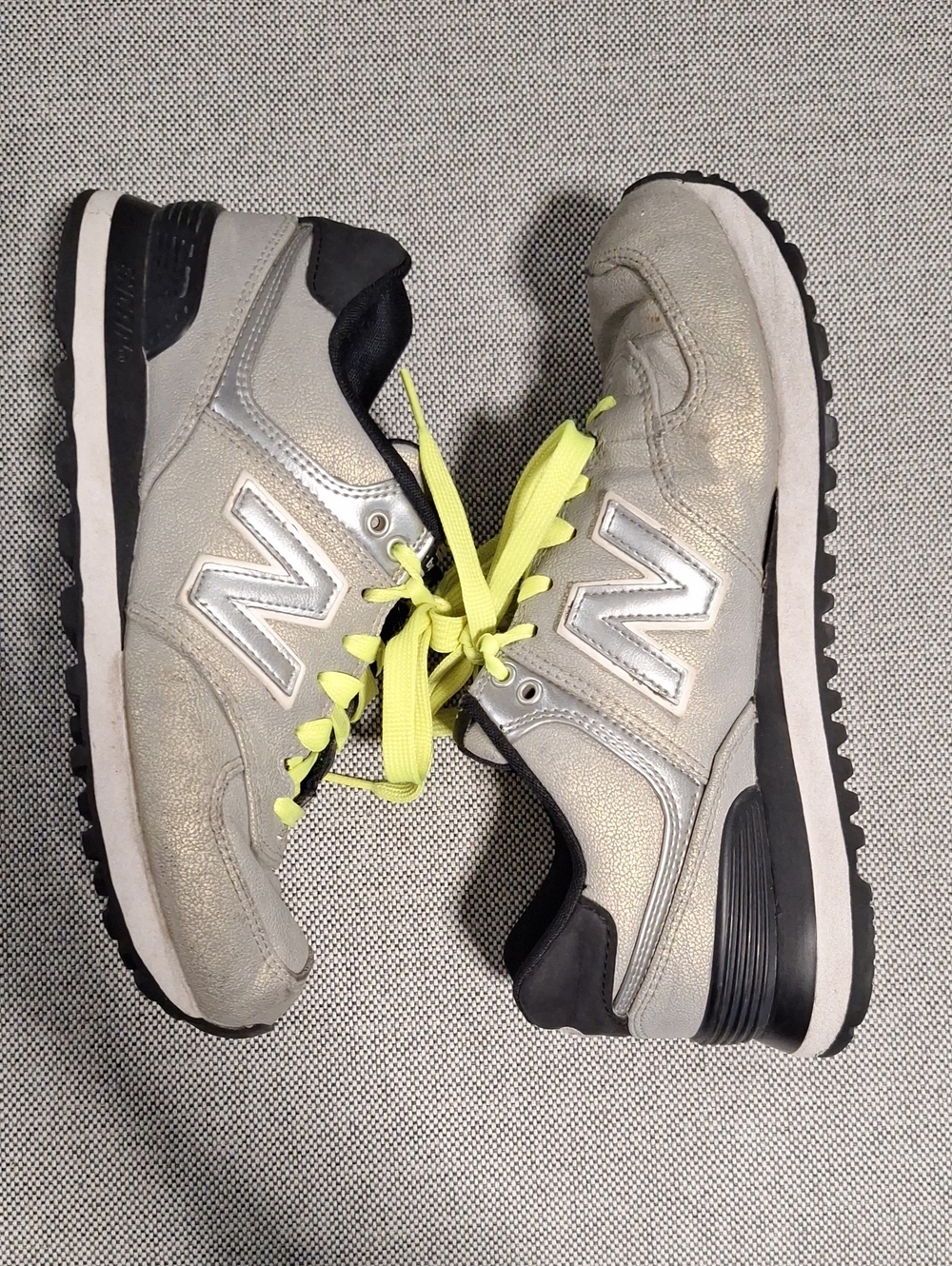 New Balance 574 | Metallic Gray - Silver - Black | Size 8